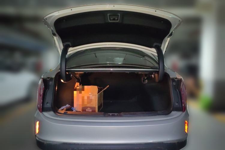 Used Hongqi E-QM5 2022 431 km Charge & Enjoy Edition Trunk