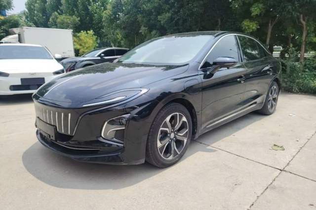 Used Hongqi E-QM5 2023 Base Travel Edition