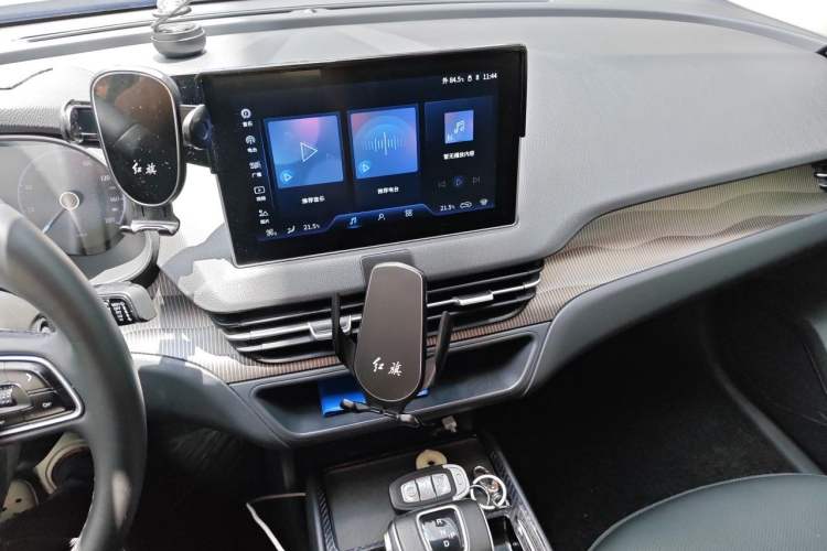 Used Hongqi E-QM5 2023 Revised Version Basic Travel Edition Audio And AC Panel
