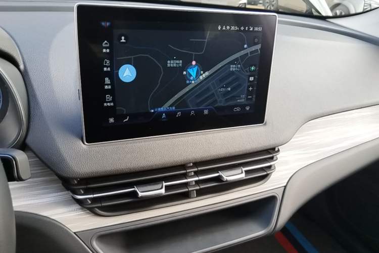 Used Hongqi E-QM5 2023 620km PLUS Audio And AC Panel