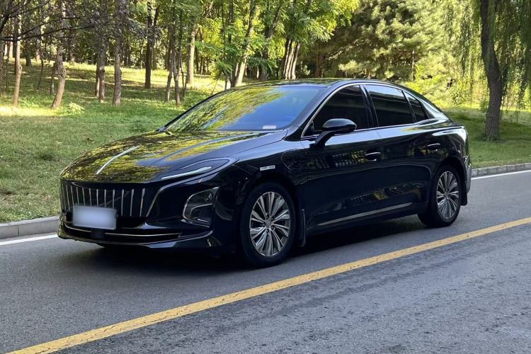 Hongqi E-QM5 2023 620km PLUS