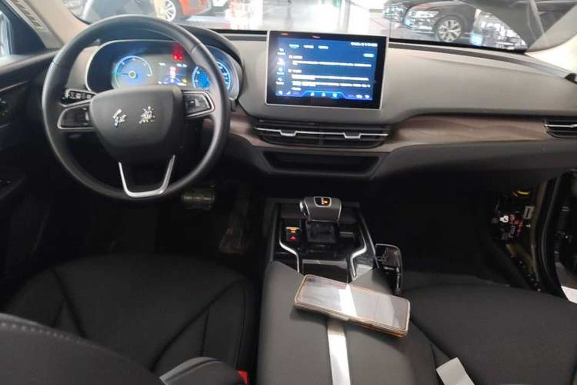 Used Hongqi E-QM5 2023 Revised Version Basic Travel Edition Center Console