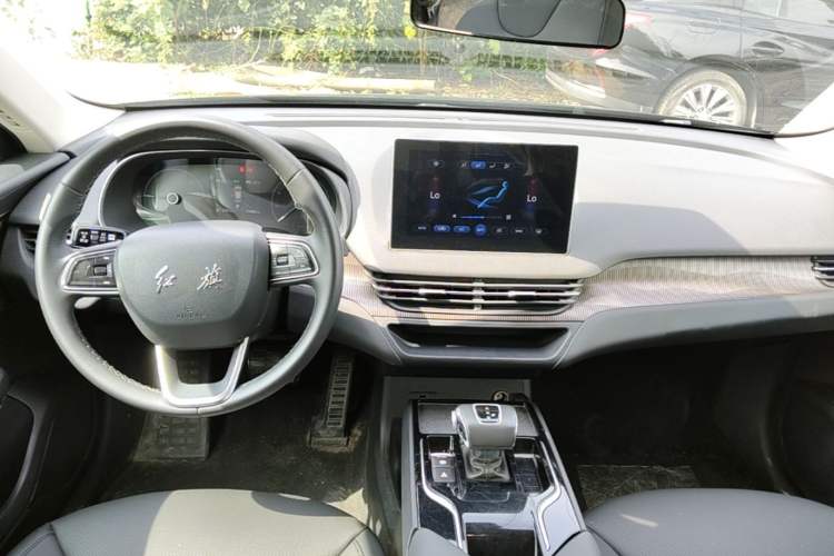 Used Hongqi E-QM5 2023 Revised Version Basic Travel Edition Center Console