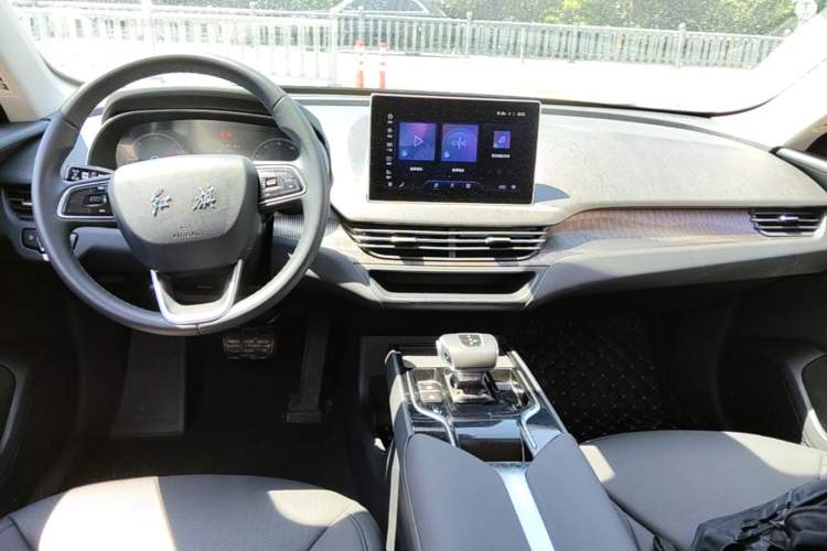 Used Hongqi E-QM5 2023 Revised Version Basic Travel Edition Center Console
