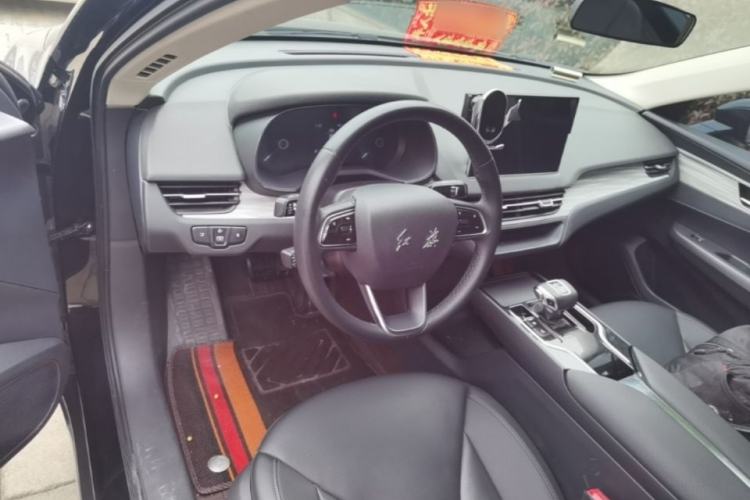 Used Hongqi E-QM5 2023 560km PLUS Center Console