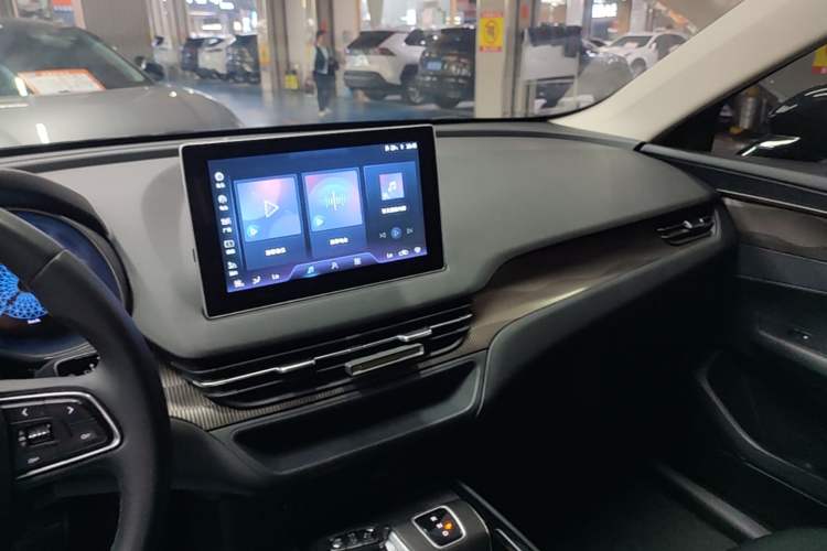 Used Hongqi E-QM5 2023 Revised Version Basic Travel Edition Center Console