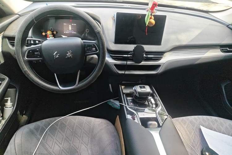 Used Hongqi E-QM5 2023 560km PLUS Center Console