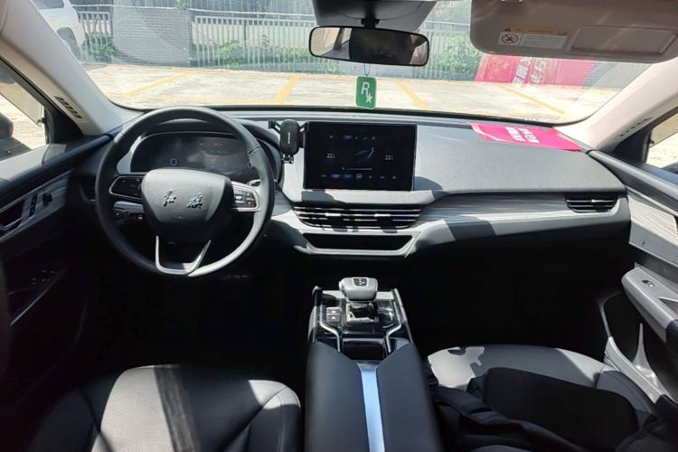 Used Hongqi E-QM5 2023 620km PLUS Center Console