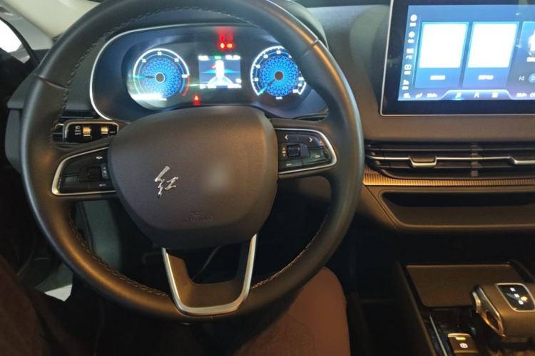 Used Hongqi E-QM5 2023 Revised Version Basic Travel Edition Center Console