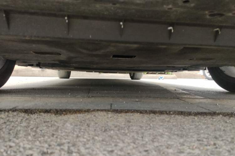 Used Hongqi E-QM5 2023 Base Travel Edition Chassis Front