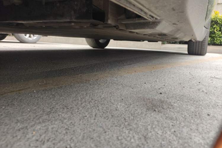 Used Hongqi E-QM5 2023 Base Travel Edition Chassis Front Left