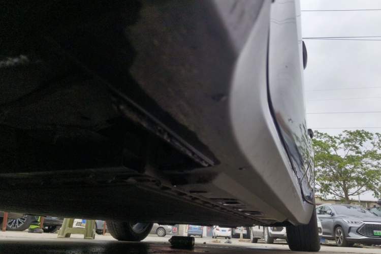 Used Hongqi E-QM5 2023 Base Travel Edition Chassis Front Left