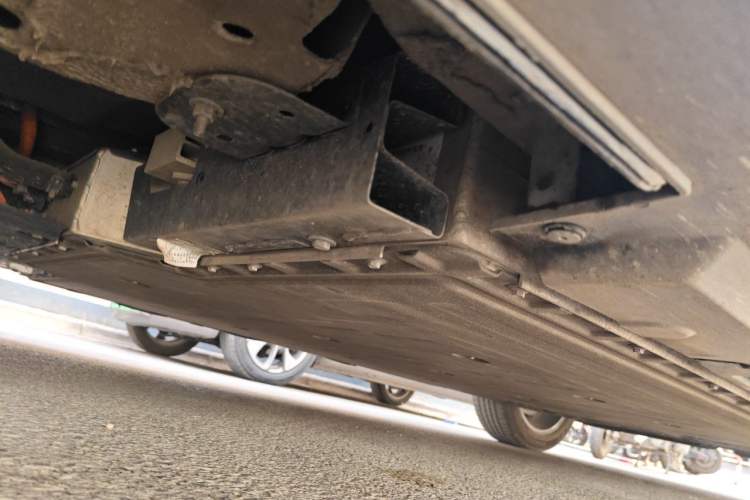 Used Hongqi E-QM5 2023 Base Travel Edition Chassis Front Left