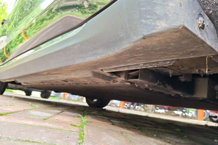 Used Hongqi E-QM5 2023 Revised Version Basic Travel Edition Chassis Front Right