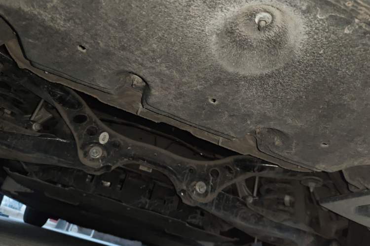 Used Hongqi E-QM5 2023 Base Travel Edition Chassis Rear