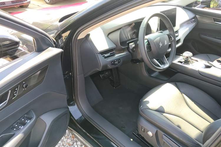 Used Hongqi E-QM5 2023 Revised Version Basic Travel Edition Driver Seat