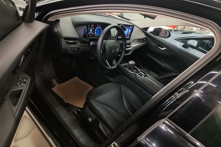 Used Hongqi E-QM5 2023 Revised Version Basic Travel Edition Driver Seat