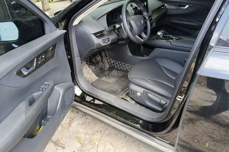 Used Hongqi E-QM5 2023 Base Travel Edition Driver Seat