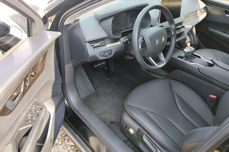 Used Hongqi E-QM5 2023 Revised Version Basic Travel Edition Driver Seat
