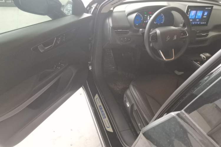 Used Hongqi E-QM5 2023 Revised Version Basic Travel Edition Driver Seat