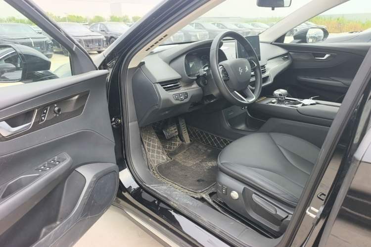 Used Hongqi E-QM5 2023 Revised Version Basic Travel Edition Driver Seat