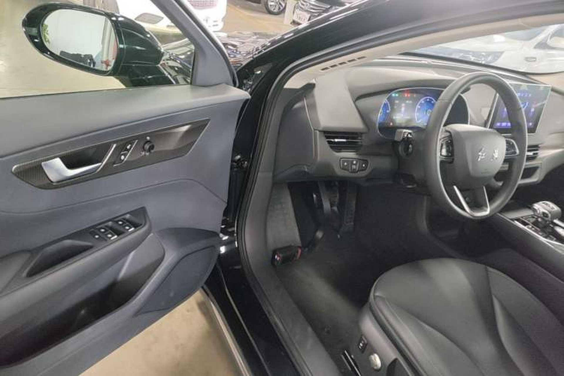 Used Hongqi E-QM5 2023 Revised Version Basic Travel Edition Driver Seat