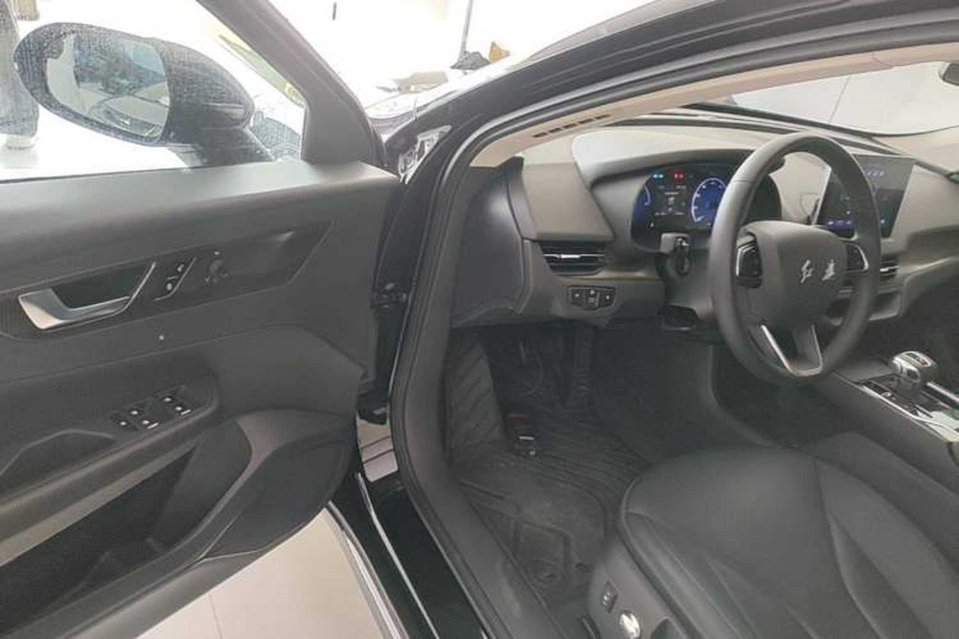 Used Hongqi E-QM5 2023 Revised Version Basic Travel Edition Driver Seat
