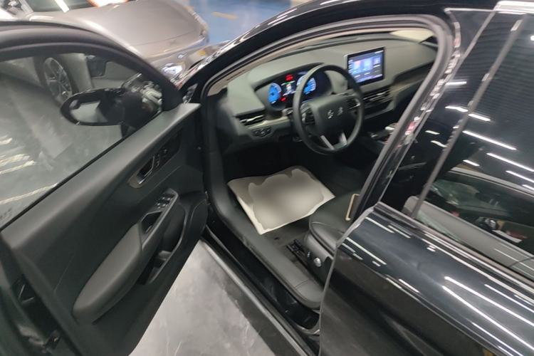 Used Hongqi E-QM5 2023 Revised Version Basic Travel Edition Driver Seat