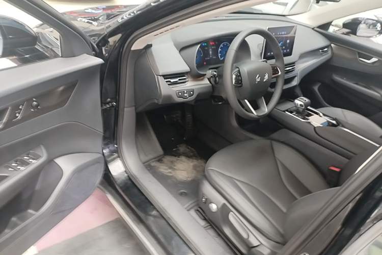 Used Hongqi E-QM5 2023 Revised Version Basic Travel Edition Driver Seat