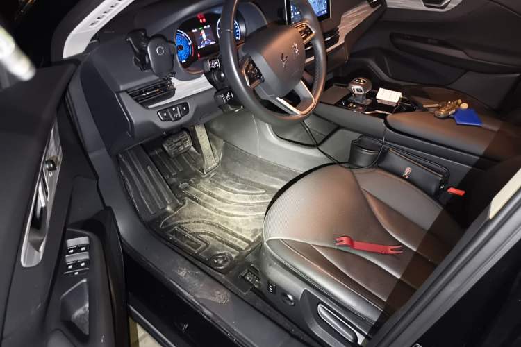 Used Hongqi E-QM5 2023 560km PLUS Driver Seat