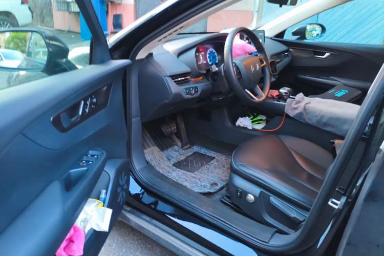 Used Hongqi E-QM5 2023 Revised Version Basic Travel Edition Driver Seat