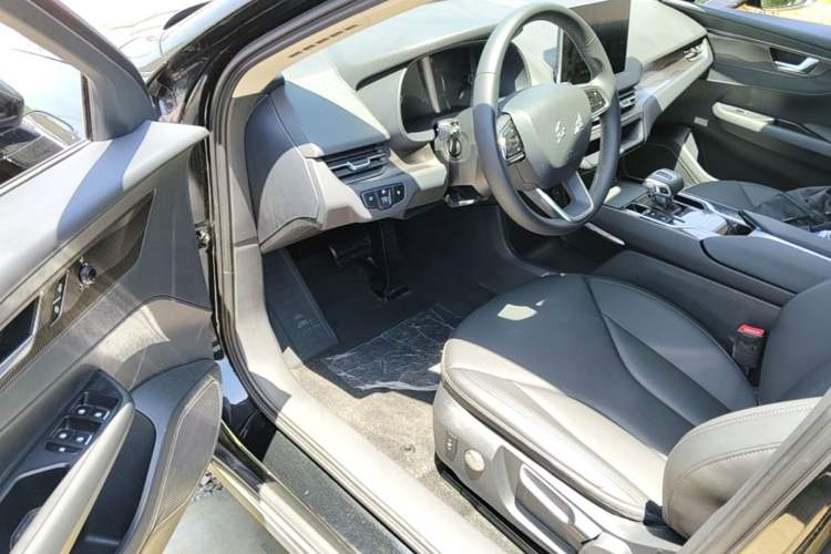 Used Hongqi E-QM5 2023 Revised Version Basic Travel Edition Driver Seat