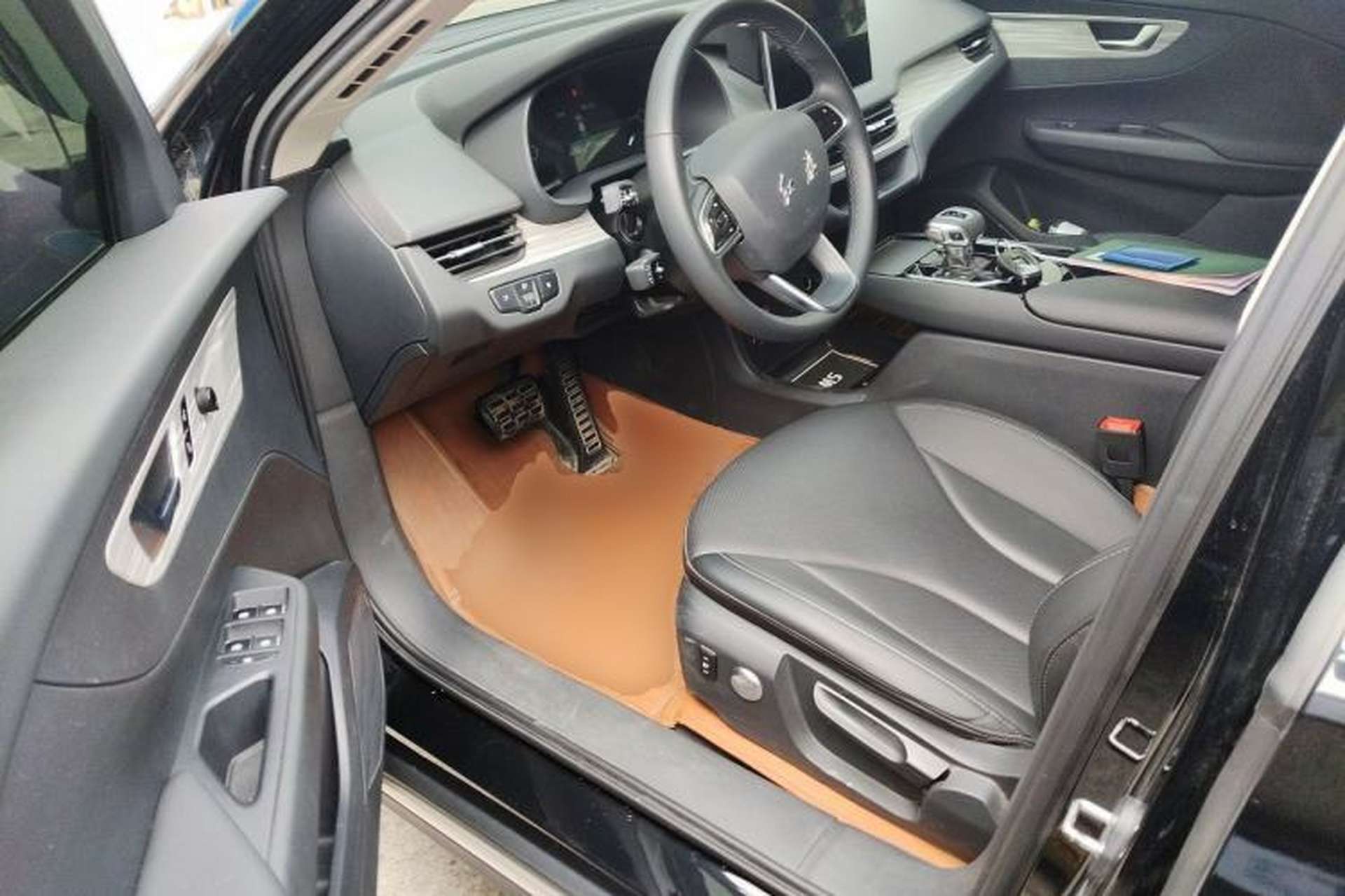 Used Hongqi E-QM5 2023 620km PLUS Driver Seat