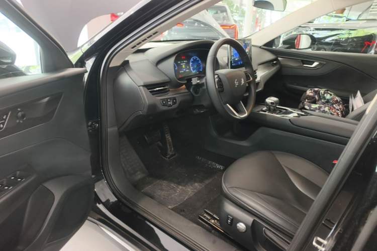 Used Hongqi E-QM5 2023 Revised Version Basic Travel Edition Driver Seat