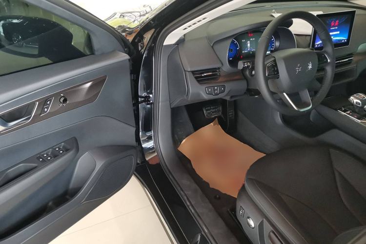 Used Hongqi E-QM5 2023 Revised Version Basic Travel Edition Driver Seat