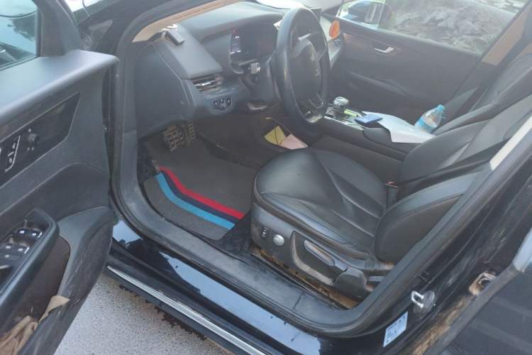 Used Hongqi E-QM5 2023 Revised Version Basic Travel Edition Driver Seat