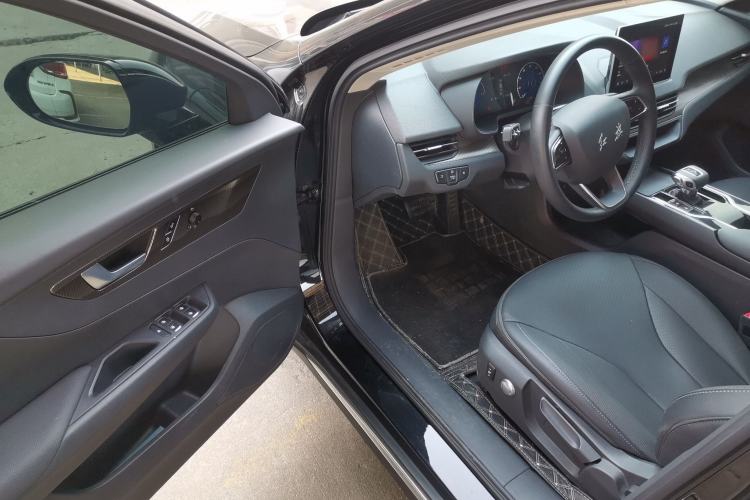 Used Hongqi E-QM5 2023 Revised Version Basic Travel Edition Driver Seat