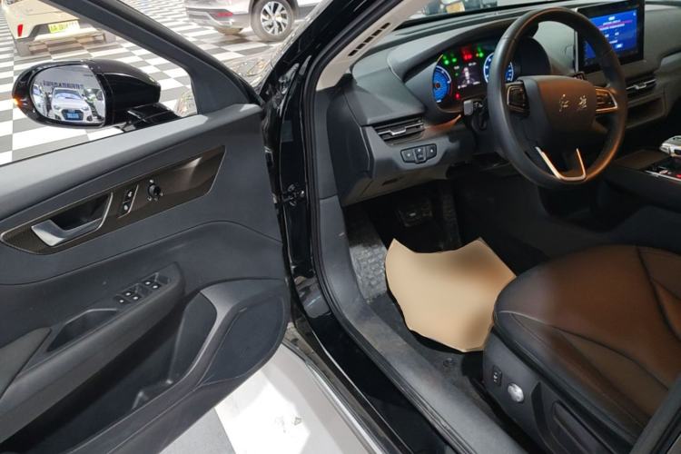 Used Hongqi E-QM5 2023 Revised Version Basic Travel Edition Driver Seat