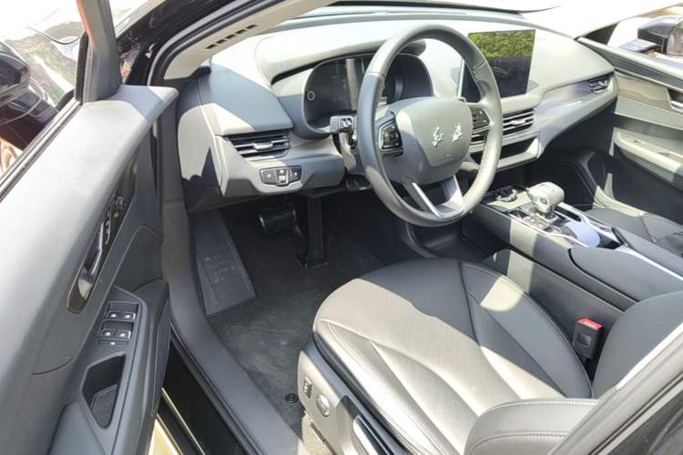 Used Hongqi E-QM5 2023 Revised Version Basic Travel Edition Driver Seat