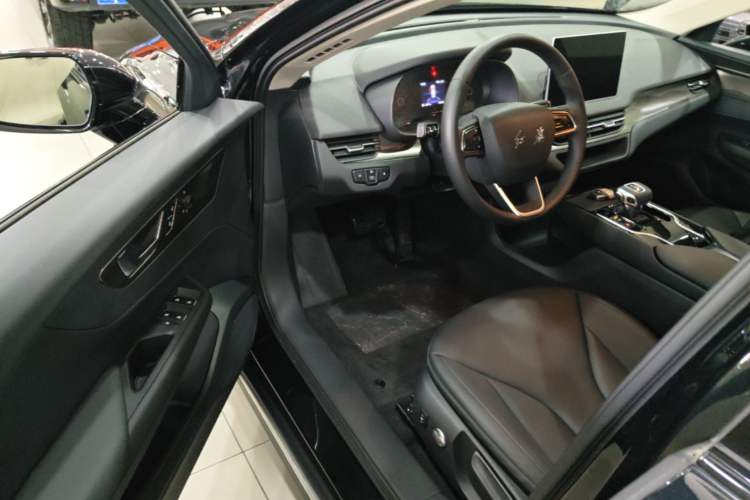 Used Hongqi E-QM5 2023 Revised Version Basic Travel Edition Driver Seat