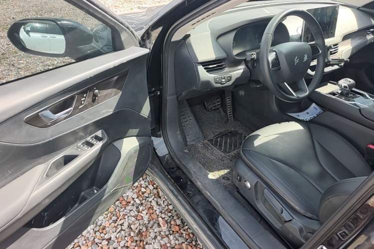 Used Hongqi E-QM5 2023 Revised Version Basic Travel Edition Driver Seat