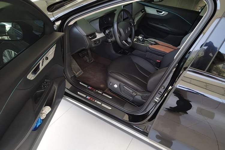 Used Hongqi E-QM5 2023 620km PLUS Driver Seat