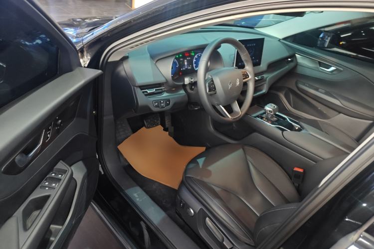 Used Hongqi E-QM5 2023 Revised Version Basic Travel Edition Driver Seat