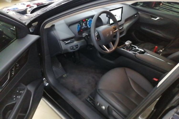 Used Hongqi E-QM5 2023 Revised Version Basic Travel Edition Driver Seat