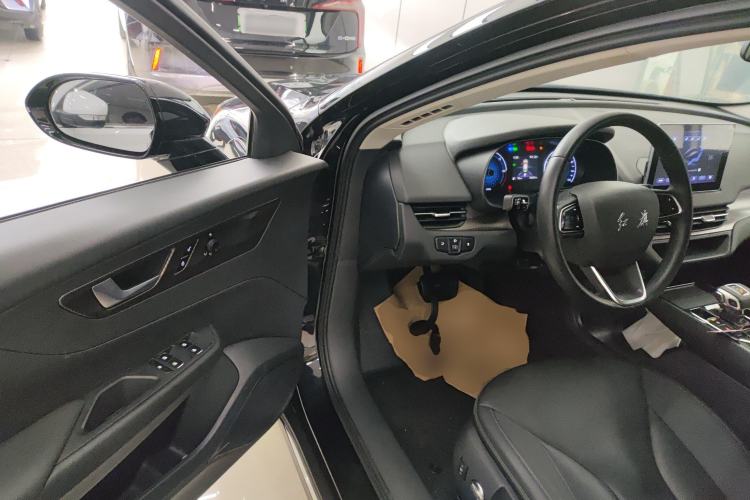 Used Hongqi E-QM5 2023 Revised Version Basic Travel Edition Driver Seat