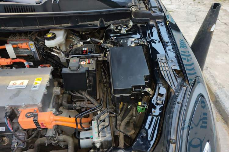 Used Hongqi E-QM5 2023 Base Travel Edition Engine Bay Left