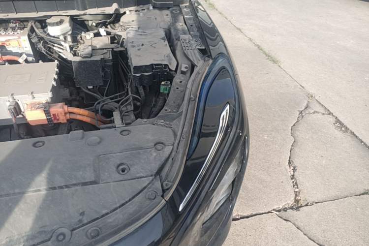 Used Hongqi E-QM5 2023 Base Travel Edition Engine Bay Left
