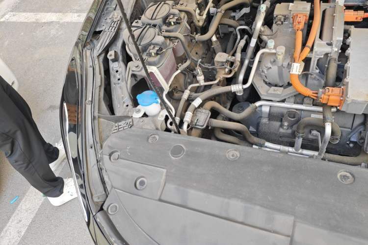 Used Hongqi E-QM5 2023 Base Travel Edition Engine Bay Right