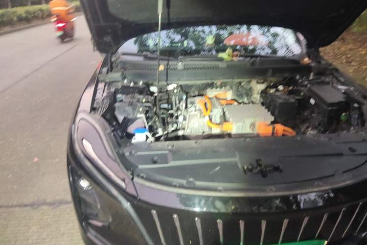 Used Hongqi E-QM5 2023 Revised Version Basic Travel Edition Engine Bay Right