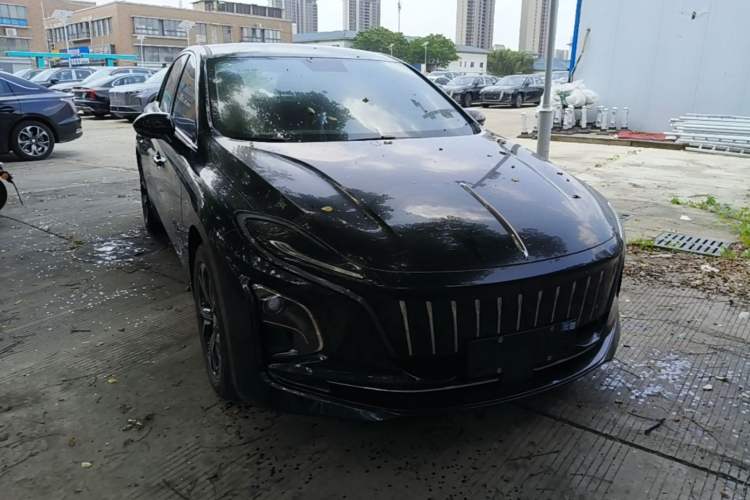 Used Hongqi E-QM5 2023 Base Travel Edition Exterior 1